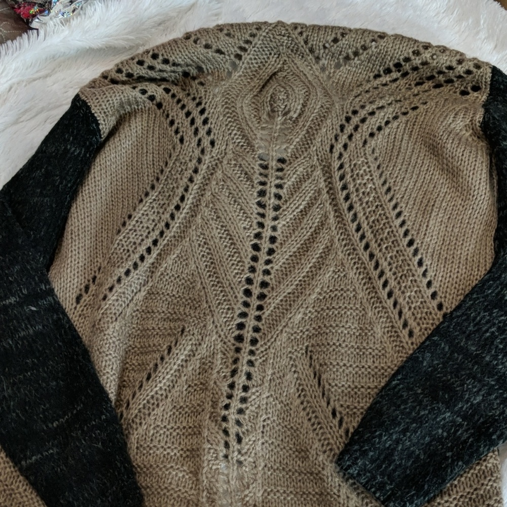 Knit sweater